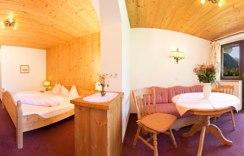 Hotel Rosengarten Neustift im Stubaital Pokoj fotografie